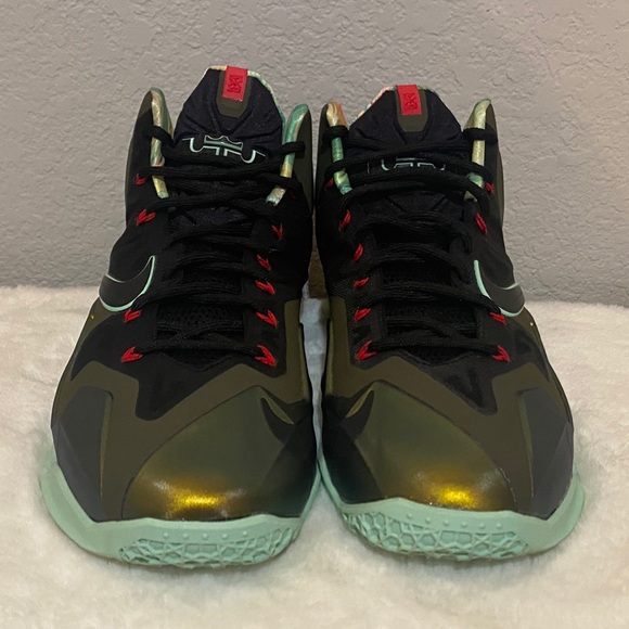Nike LeBron 11 kings pride - Picture 2 of 3